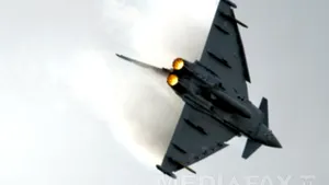 Un avion militar s-a prăbuşit în Iran: Cei doi piloţi au murit pe loc