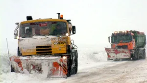 A început acțiunea de îndepărtare a zăpezii de pe Transalpina