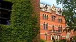 Scandal la una dintre cele mai prestigioase universități din SUA: acuzații de agresiuni sexuale și „sancțiuni” care ar fi inclus redactarea unor eseuri
