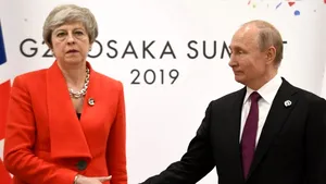 Întâlnire „rece” între Theresa May şi Vladimir Putin la G20: Ce i-a transmis premierul britanic liderului de la Moscova | VIDEO