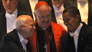 McCain şi Obama s-au întâlnit la un dineu de caritate (Galerie Foto)