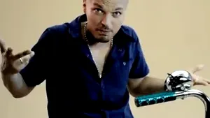 Isărescu, de acord cu Puya pentru versurile melodiei 