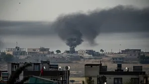 VIDEO | Cel puţin 13 morţi şi zeci de răniţi după ce o maşină-capcană a explodat în nordul Siriei