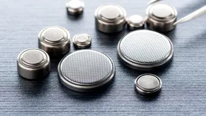 Un bebeluş a stat cu o baterie rotundă în gât 4 luni. Ce probleme i-a provocat