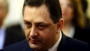 Vanghelie: Senatorii PDL - şacali, vagabonţi care încearcă să ia cu japca funcţiile în Parlament