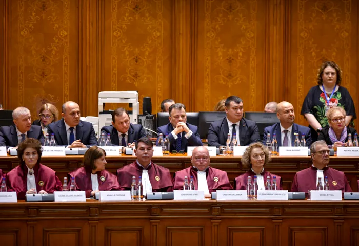 CCR respinge legea pensiilor magistraților. Cine sunt judecătorii care au votat pentru și împotriva admiterii sesizării ICCJ