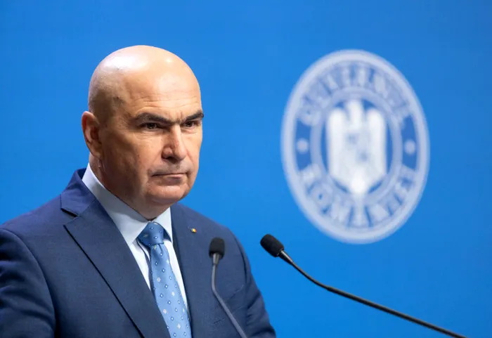 Bolojan, dezlănțuit despre burse și norma profesorilor: „O țară care trăiește pe datorie, vreți să rămână cu normele de predare la nivelul cel mai de jos?”