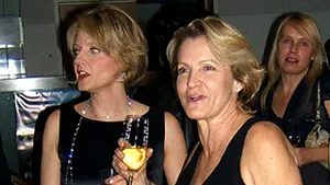 Jodie Foster s-a despărţit de iubita sa