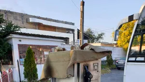 Control în autogările din Braşov: Scaune rupte, truse medicale expirate din 2000 şi prea mulţi călători în autobuze | FOTO, VIDEO