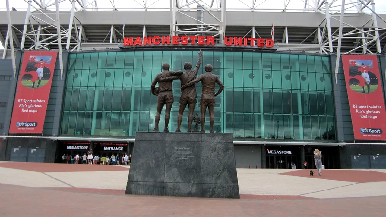 O familie de arabi oferă 6 MILIARDE de euro pentru Manchester United