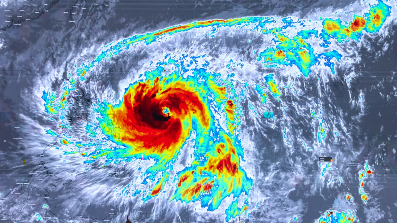 Cel puţin doi oameni au murit după ce „supertaifunul” Fung-wong a lovit Filipine