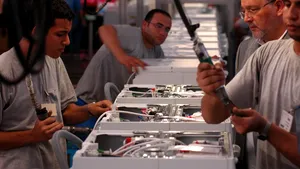 Un mare producător de electrocasnice cumpără o fabrică din România care producea componente pentru Samsung 