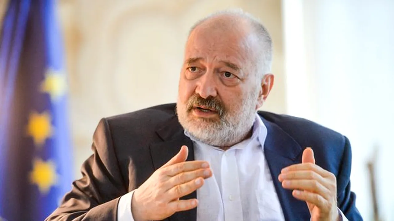 Stelian Tănase: Menţin cererea către SRI de a-şi retrage agenţii din TVR. Aştept să mă sune Hellvig