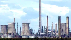 Arpechim: Oltchim va prelua o parte dintre angajaţi, dacă va cumpăra petrochimia
