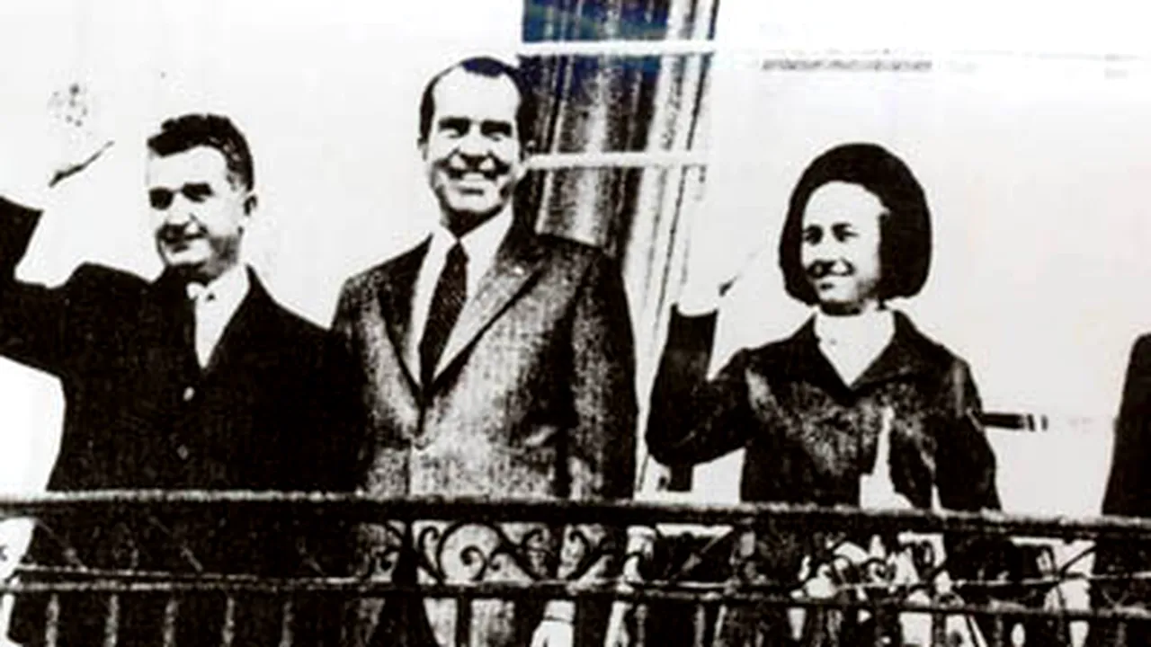 Imagini cu Ceauşescu alături de Nixon, descoperite într-un fost buncăr din Londra