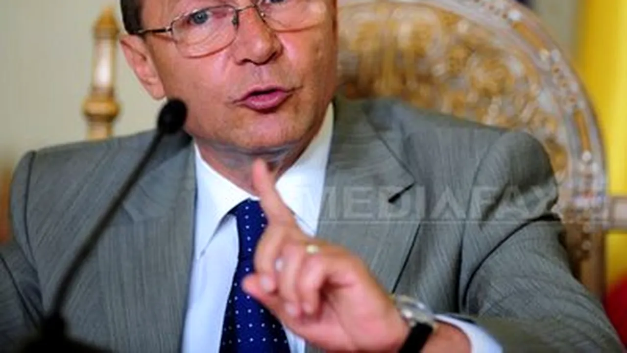 Romanian President Lays Out Constitution Revision Propositions At Ruling Party Meeting