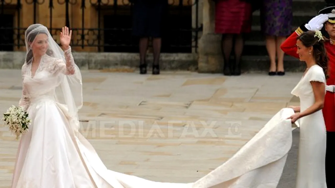 AMINTIRI DIN COPILĂRIE: Kate şi Pippa Middleton, într-o ipostază inedită - FOTO