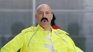 Freddie Mercury a fost omagiat de angajaţii de pe aeroportul Heathrow. Fostul solist al formaţiei Queen ar fi împlinit 72 de ani pe 5 septembrie | VIDEO