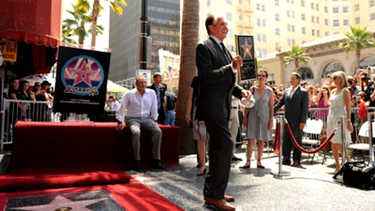 George Hamilton a primit o stea pe Walk of Fame