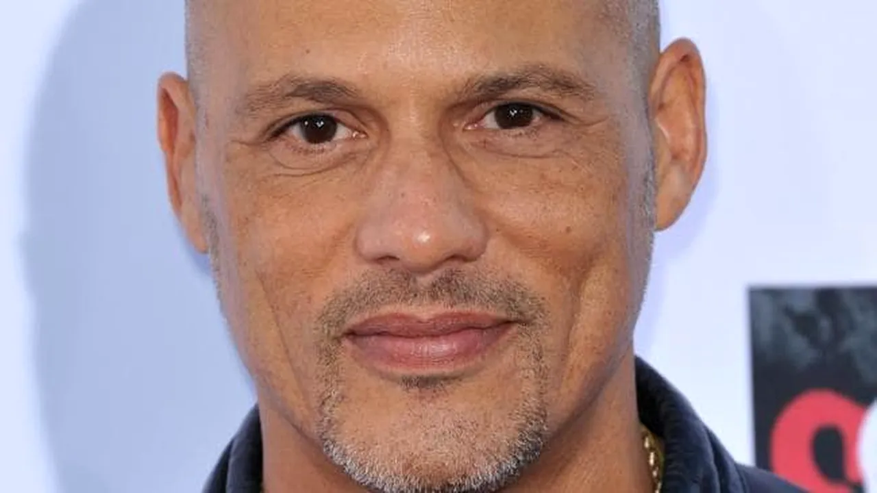 Cel mai colorat congres din toate timpurile a început la Bucureşti. David Labrava, actor în Sons of Anarchy, la International Tattoo Convention - GALERIE FOTO