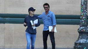 Sean Penn, poveste de dragoste la 56 de ani: Iubeşte o tânără actriţă cu 32 de ani mai tânără. FOTO