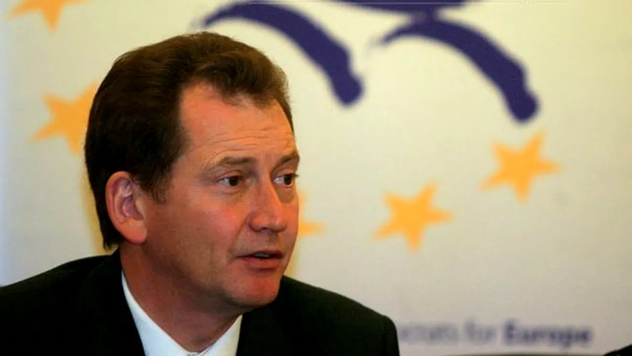 Watson: Cea mai bună soluţie pentru România - alegeri parlamentare şi prezidenţiale noi