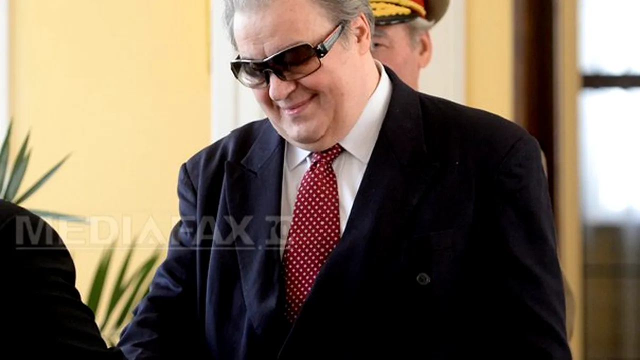 BIOGRAFIE: Corneliu Vadim Tudor, de la PCR la PRM, candidat de cinci ori la preşedinţie 