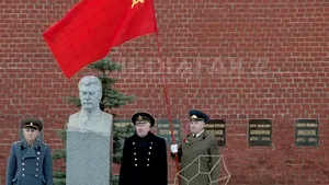 Comuniştii ruşi îi cer lui Medvedev să îl disculpe pe Stalin cu privire la masacrul de la Katin