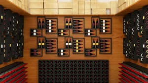 Cozi uriașe la singurul magazin care comercializează alcool dintr-o țară asiatică. Comerțul cu alcool a fost interzis în 1951