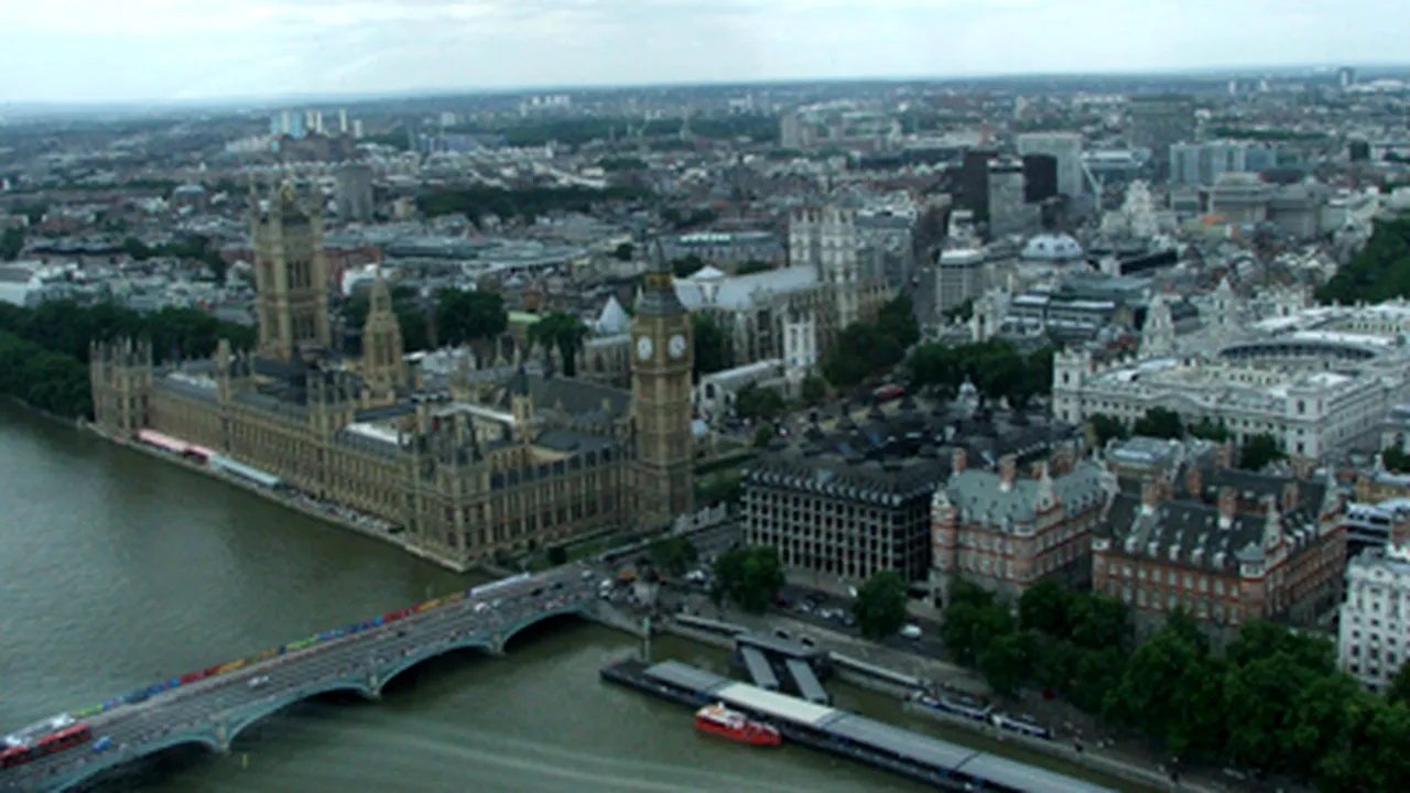 Angajaţii hotelieri, între care şi români, exploataţi în Londra