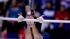 Comitetul Olimpic cere Federaţiei de gimnastică să angajeze un antrenor străin la lot, pentru paralele