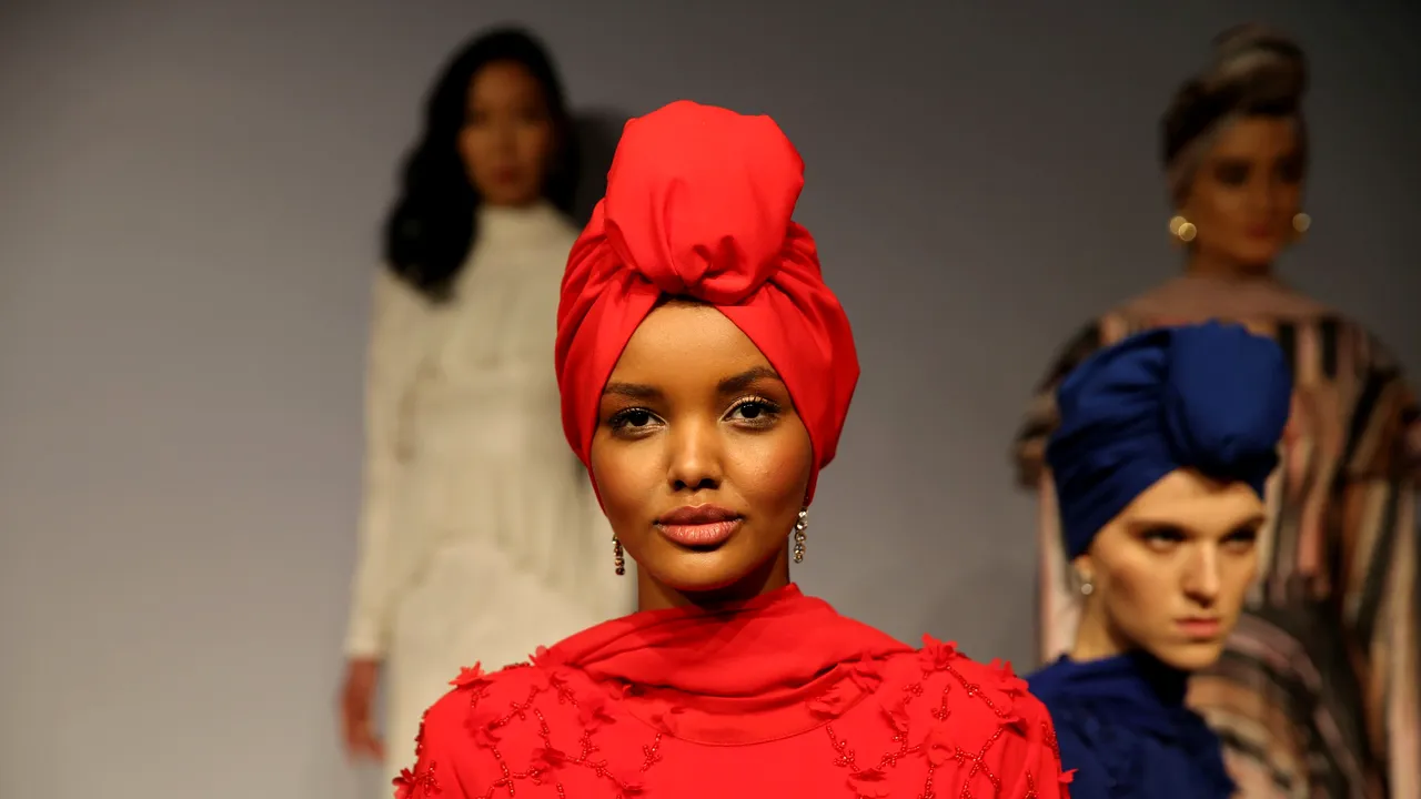 Publicaţia Sports Illustrated va avea în premieră pe copertă un model musulman îmbrăcat în burkini - FOTO