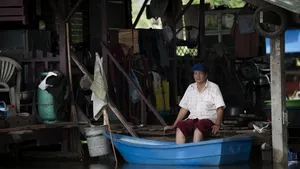 Cel puţin 130 de morţi în inundaţiile care afectează de două luni Thailanda