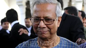 Muhammad Yunus, laureat al Premiului Nobel pentru Pace, destituit de la conducerea băncii pe care a fondat-o