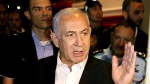 Premierul Benjamin Netanyahu, criticat de presa din Israel: „Arată ca un şofer adormit la volan”