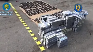 106 pistoale și 60.000 de țigarete, descoperite de polițiștii de frontieră într-un camion înmatriculat în Turcia, la Calafat