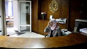 Demisii în lanţ la postul de televiziune Al-Jazeera din Egipt: 