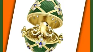 Un pandantiv Fabergé a fost recuperat de poliția din Noua Zeelandă după ce fusese înghițit de un hoț