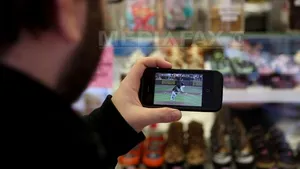 În cinci ani convorbirile pe telefonul mobil se vor purta prin holograme