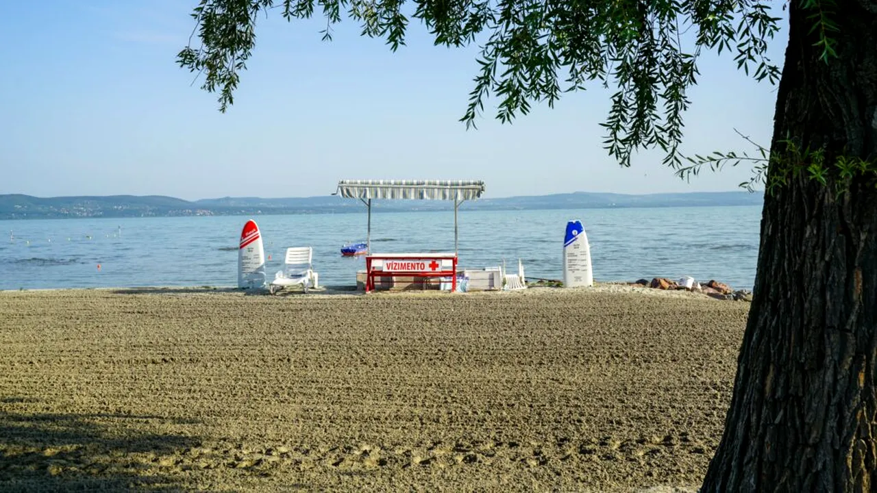 Momente de spaimă pe o plajă: o fetiță româncă prinsă într-un vârtej în ape