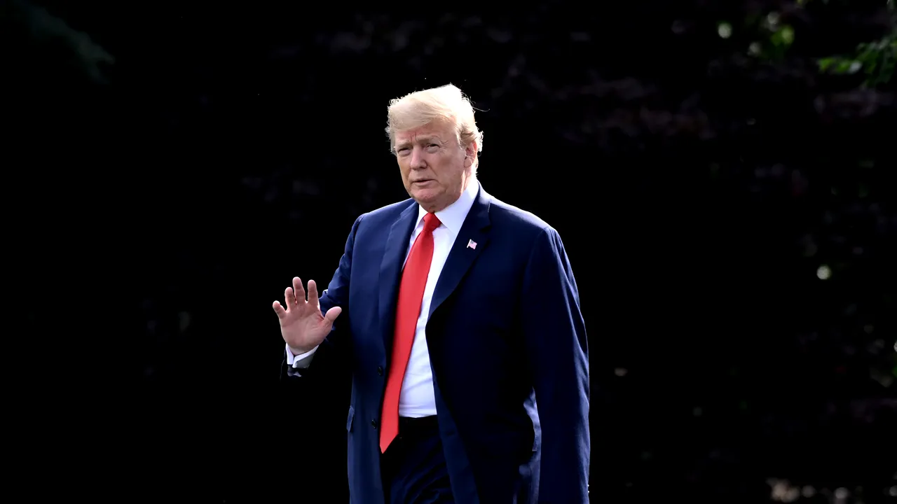 O nouă măsură protecţionistă a administraţiei Trump. Cea mai mare companie de telefonie mobilă din lume nu primeşte licenţă pentru a furniza servicii în SUA
