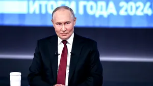 Putin spune că Europa va „sta rapid la picioarele stăpânului” după ce preşedintele american Donald Trump a impus tarife vamale / Kremlinul spune că urmăreşte cum se acumulează „tensiuni” între SUA şi aliaţii săi