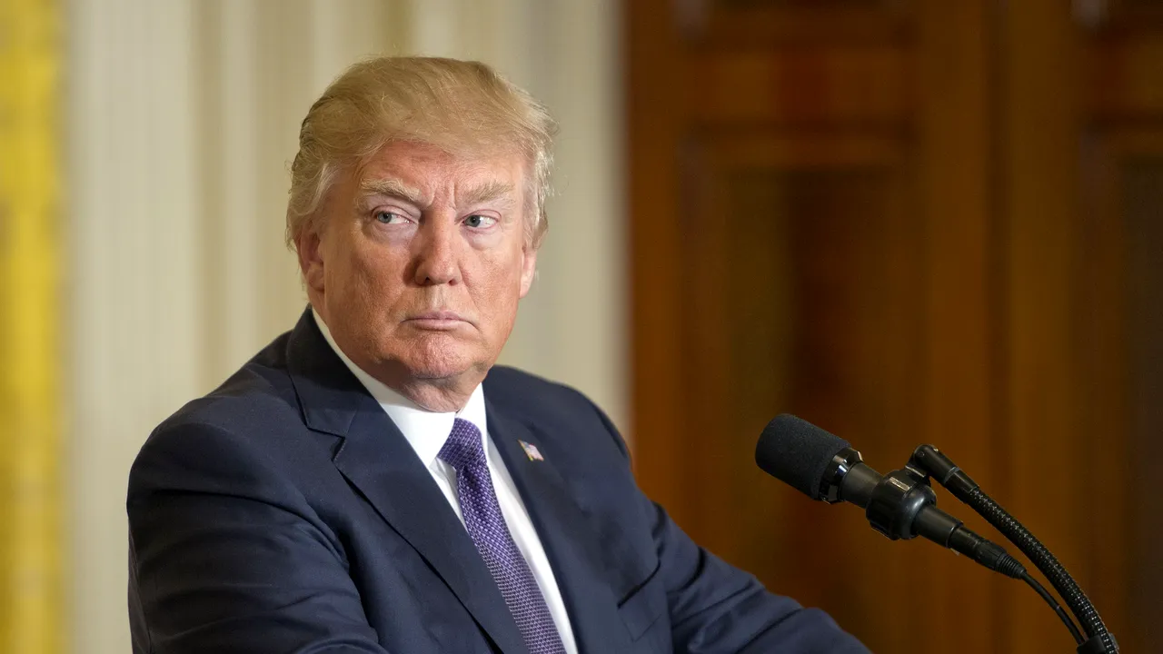 Individul care îi trimisese o scrisoare lui Donald Trump şi jefuise un magazin de arme a fost arestat