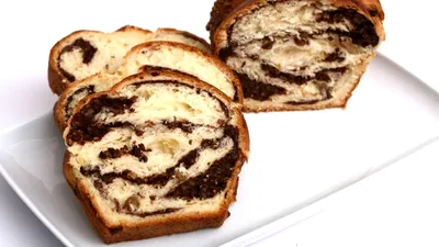 RETAIL&FMCG ANALIZĂ | Cozonacul de Paște 2026, mai scump ca niciodată. De ce plătesc românii mai mult, deși ingredientele s-au ieftinit