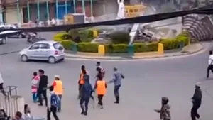 Sistemele video din Katmandu au surprins prăbuşirea unui monument, în timpul cutremurului de 7,9 grade - VIDEO