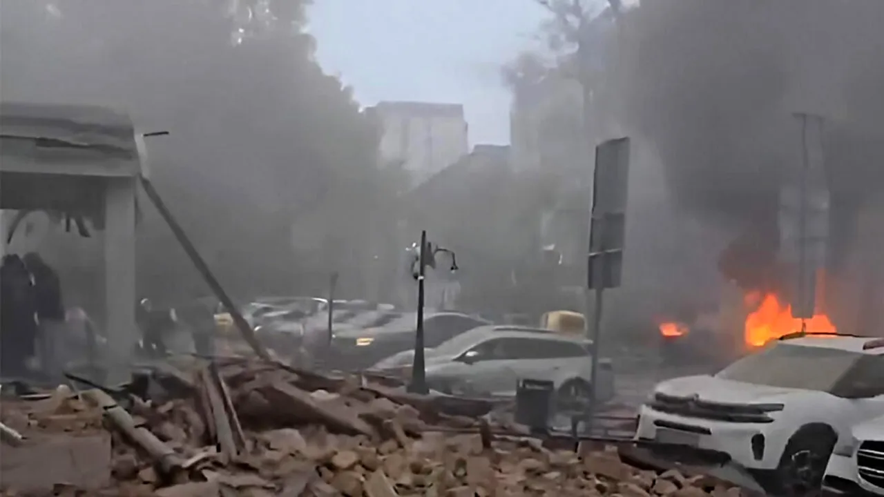 Atac asupra Harkovului: Șase oameni au fost răniți și mai multe incendii s-au declanșat în zone rezidențiale