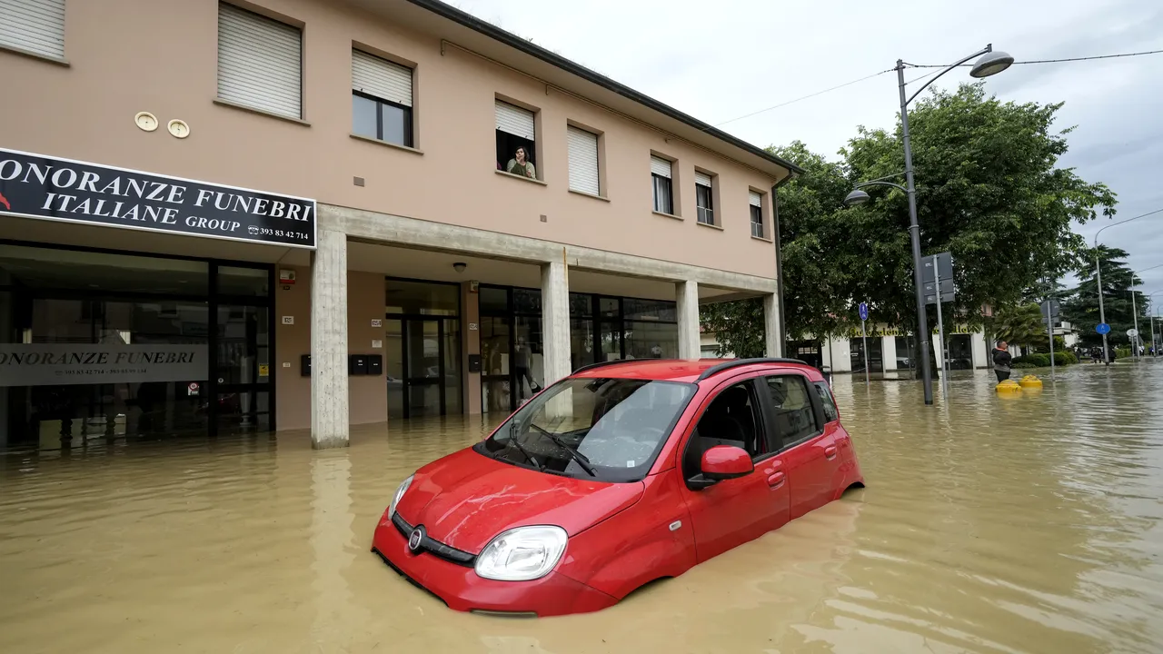 Nouă morţi în inundaţiile din nordul Italiei. Cursa de Formula 1 a fost anulată