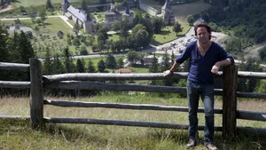 Charlie Ottley, prezentatorul 