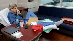 John Kerry părăseşte spitalul în care a fost operat în urma unei fracturi de femur 