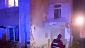 Incendiu într-un bloc din Reghin. Zeci de persoane au fost evacuate